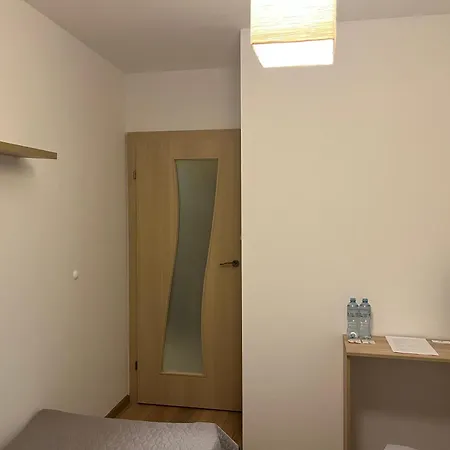 Homestay Dom Tobie Bliski W Parku Warta Prywatna Kuchnia Lazienka Parking *