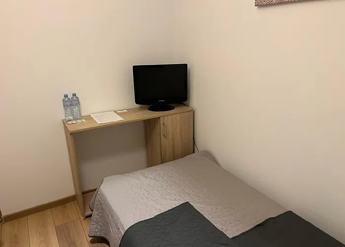 Homestay Dom Tobie Bliski W Parku Warta Prywatna Kuchnia Lazienka Parking Poznan