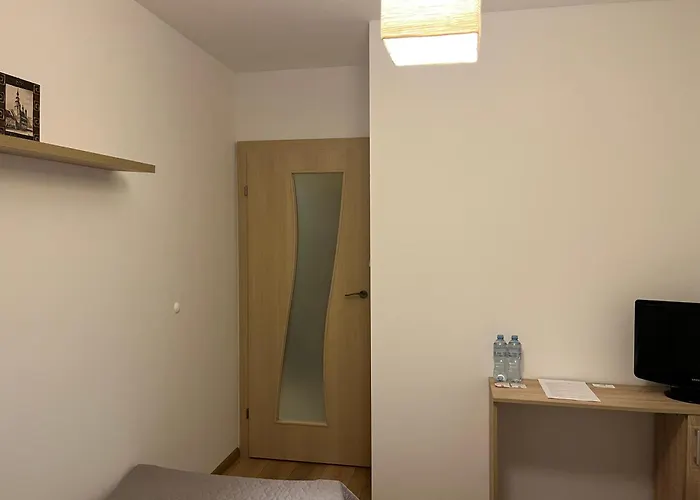 Homestay Dom Tobie Bliski W Parku Warta Prywatna Kuchnia Lazienka Parking *